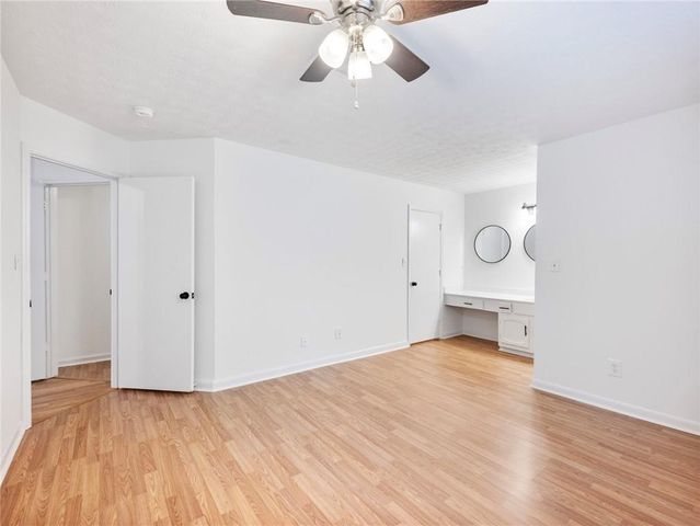 919 Country Oaks Court, Lawrenceville, GA 30044