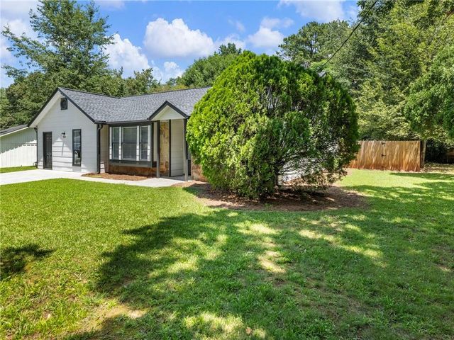 919 Country Oaks Court, Lawrenceville, GA 30044