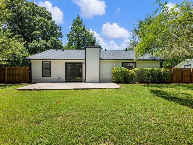 919 Country Oaks Court, Lawrenceville, GA 30044