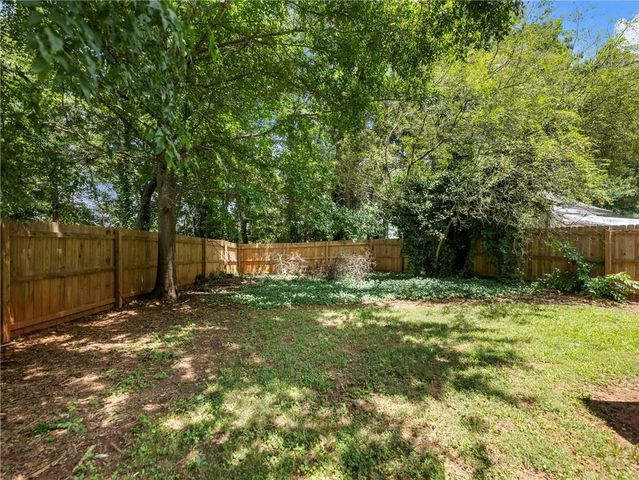 919 Country Oaks Court, Lawrenceville, GA 30044