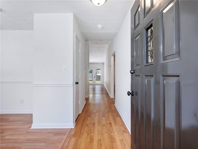 919 Country Oaks Court, Lawrenceville, GA 30044