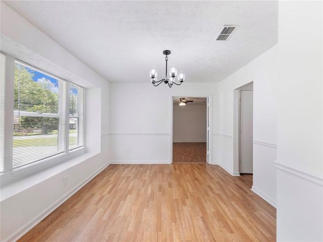 919 Country Oaks Court, Lawrenceville, GA 30044