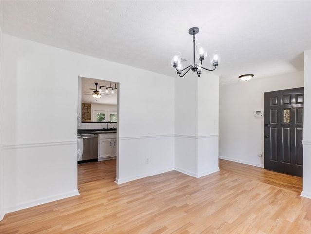 919 Country Oaks Court, Lawrenceville, GA 30044