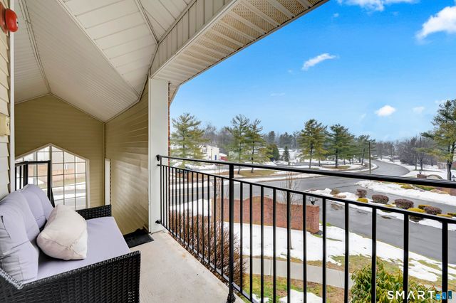 12 Carriage Crossing Lane 12, Middletown, CT 06457