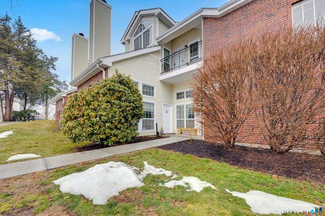 12 Carriage Crossing Lane 12, Middletown, CT 06457