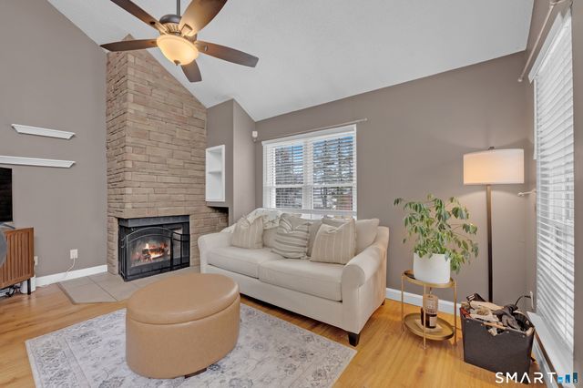 12 Carriage Crossing Lane 12, Middletown, CT 06457