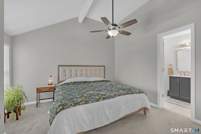 12 Carriage Crossing Lane 12, Middletown, CT 06457