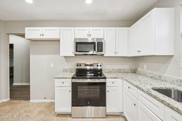 6026 GREENWILLOW Court, Jacksonville, FL 32277