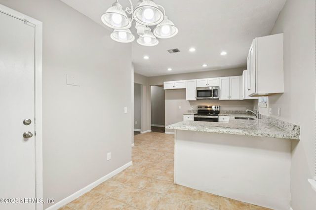 6026 GREENWILLOW Court, Jacksonville, FL 32277