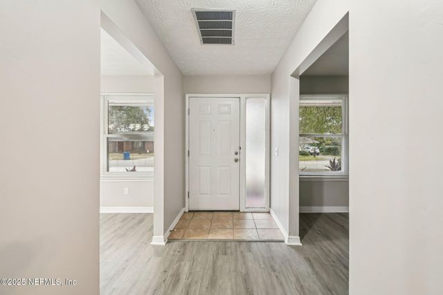 6026 GREENWILLOW Court, Jacksonville, FL 32277