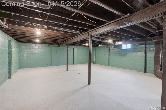 16183 Lilac Street, Detroit, MI 48221