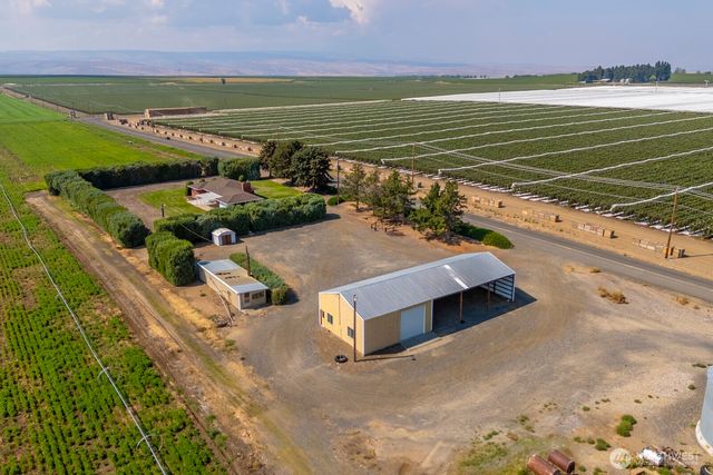 21807 SW 1 Road, Quincy, WA 98848