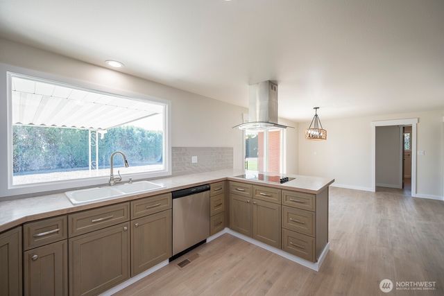 21807 SW 1 Road, Quincy, WA 98848