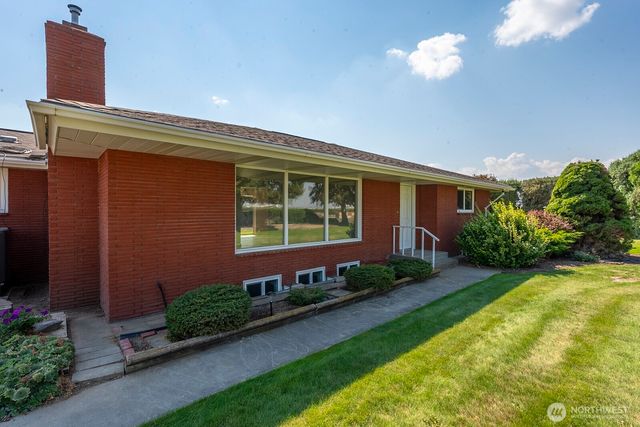 21807 SW 1 Road, Quincy, WA 98848