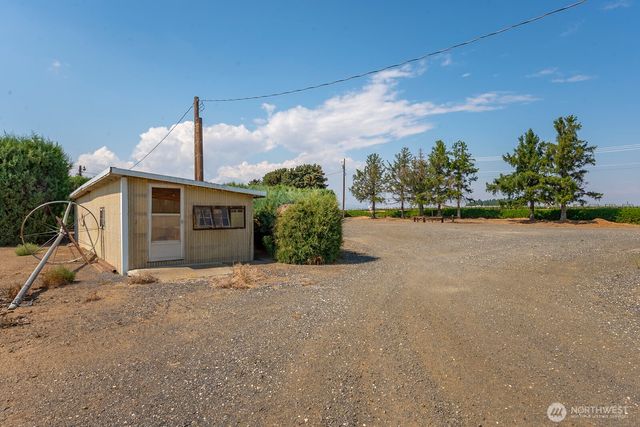 21807 SW 1 Road, Quincy, WA 98848
