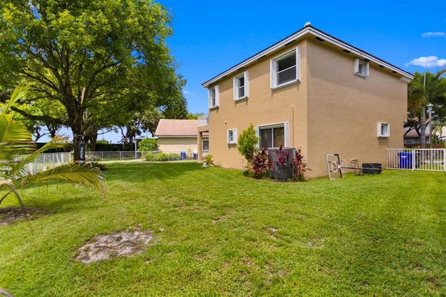 1753 NW 74th Way, Pembroke Pines, FL 33024