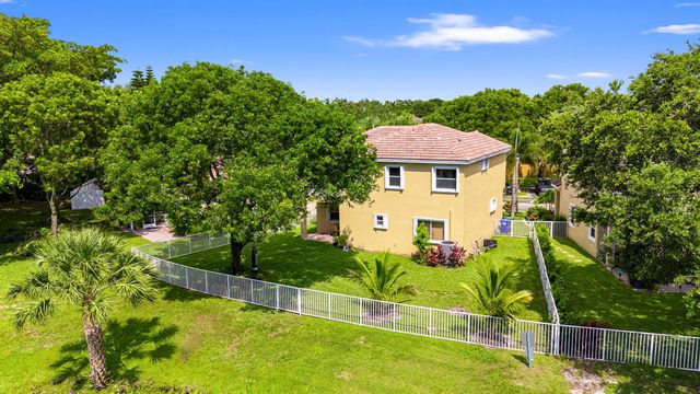 1753 NW 74th Way, Pembroke Pines, FL 33024