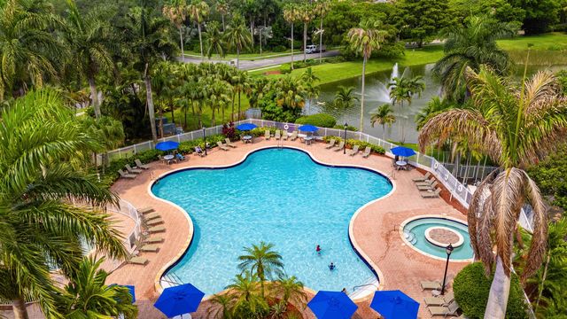 1753 NW 74th Way, Pembroke Pines, FL 33024