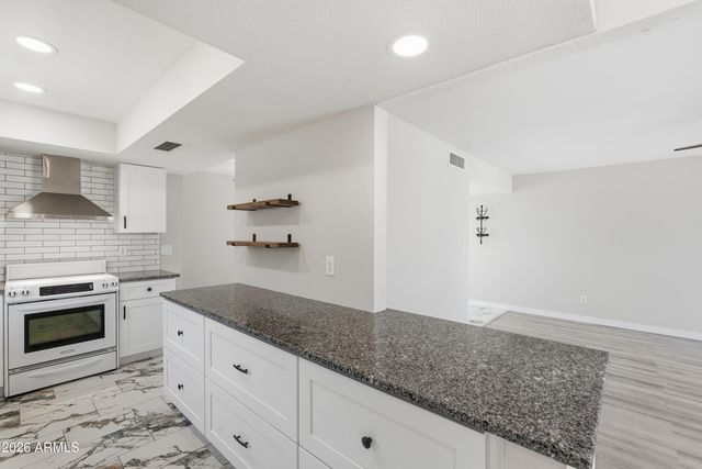 10602 E ELMHURST Drive, Sun Lakes, AZ 85248