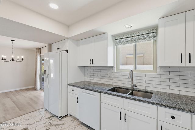 10602 E ELMHURST Drive, Sun Lakes, AZ 85248