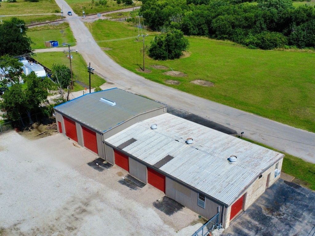 1731 S US Highway 287, Corsicana, TX 75110