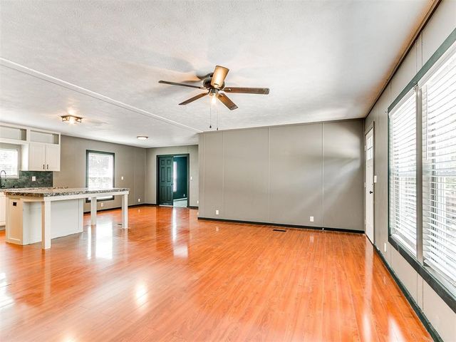 2010 SE 136th Avenue, Norman, OK 73026