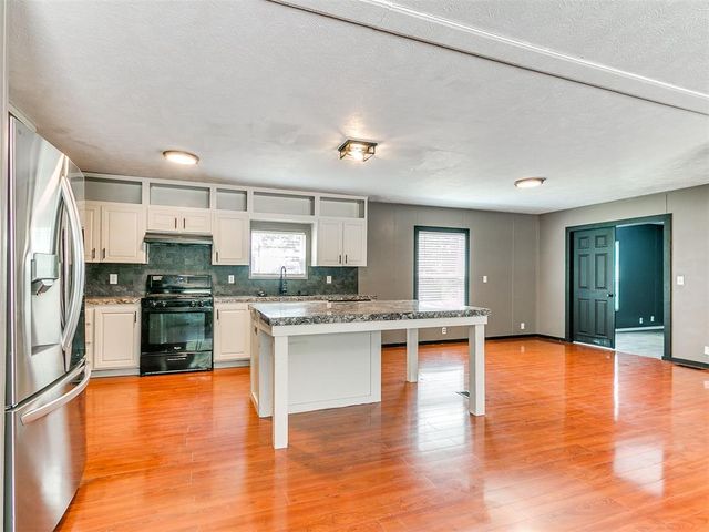 2010 SE 136th Avenue, Norman, OK 73026