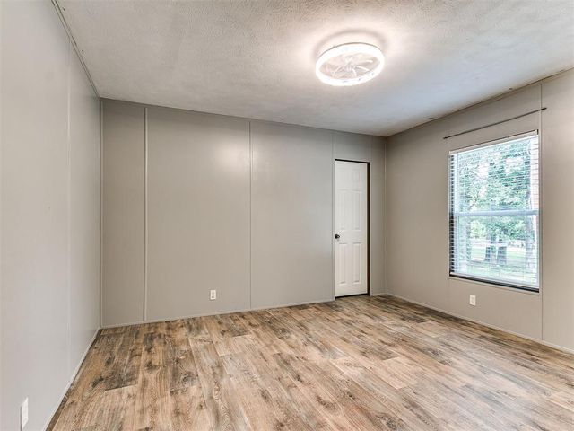 2010 SE 136th Avenue, Norman, OK 73026