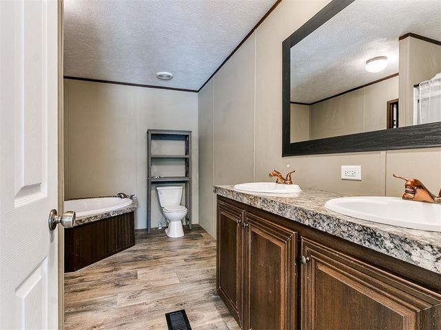 2010 SE 136th Avenue, Norman, OK 73026