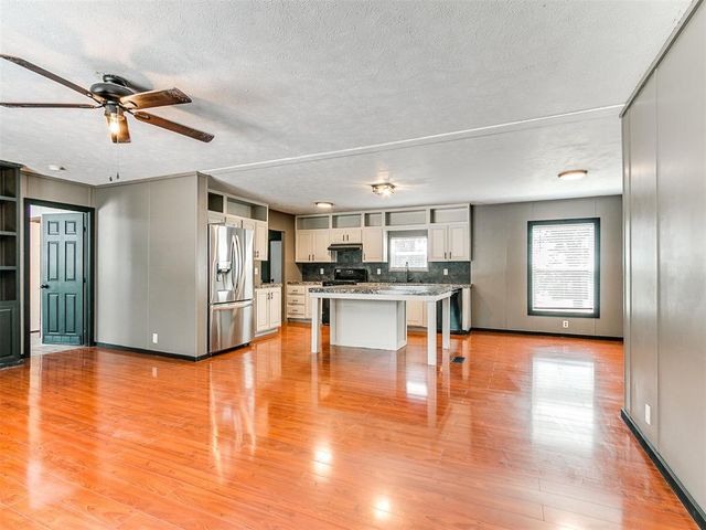 2010 SE 136th Avenue, Norman, OK 73026