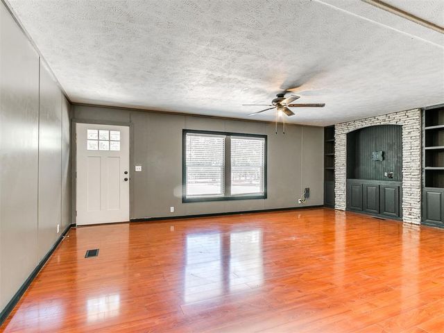 2010 SE 136th Avenue, Norman, OK 73026