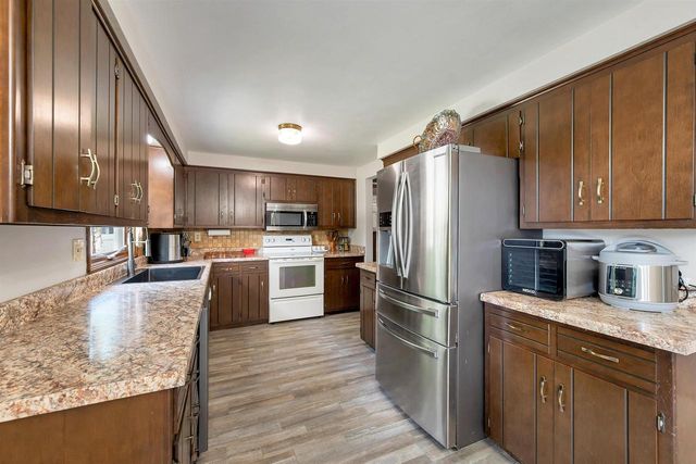2343 DEER TRAIL, Green Bay, WI 54302