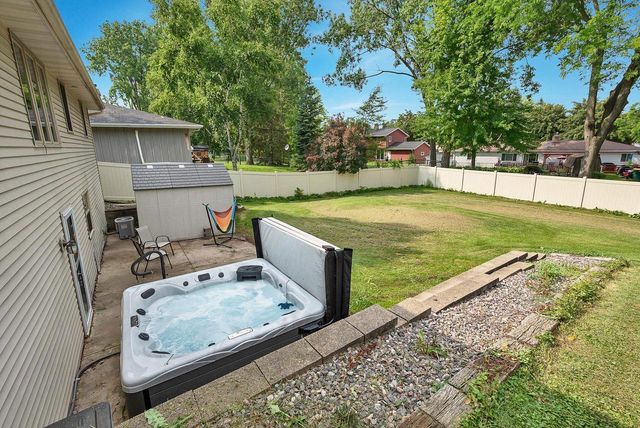 2343 DEER TRAIL, Green Bay, WI 54302