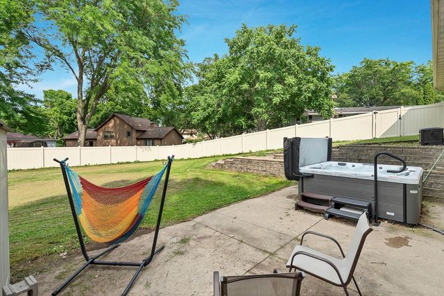 2343 DEER TRAIL, Green Bay, WI 54302