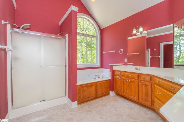 129 Sommerset Lane, Easley, SC 29642