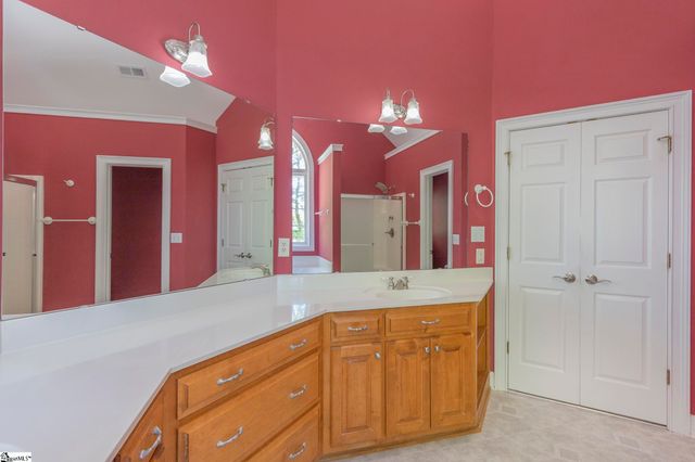 129 Sommerset Lane, Easley, SC 29642