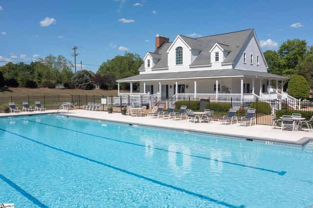 129 Sommerset Lane, Easley, SC 29642