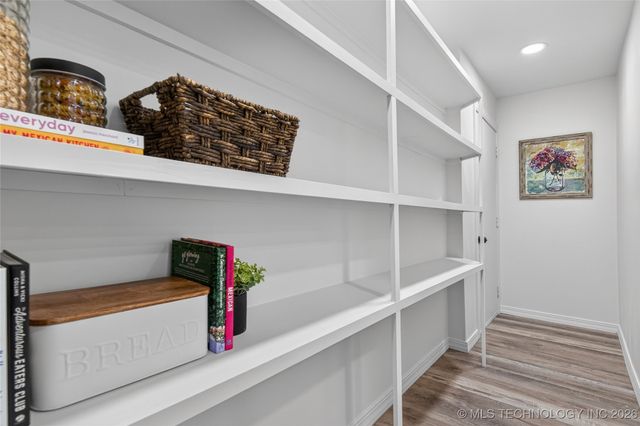 1 SE Shadowlake Drive 1, Bartlesville, OK 74006