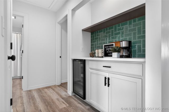 1 SE Shadowlake Drive 1, Bartlesville, OK 74006