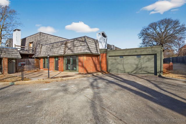 1 SE Shadowlake Drive 1, Bartlesville, OK 74006