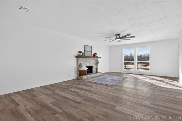 1 SE Shadowlake Drive 1, Bartlesville, OK 74006