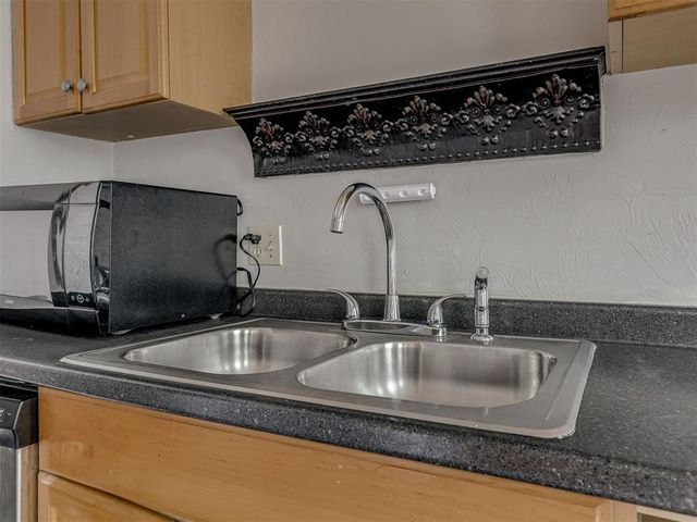 1527 NW 33rd Street, Oklahoma City, OK 73118
