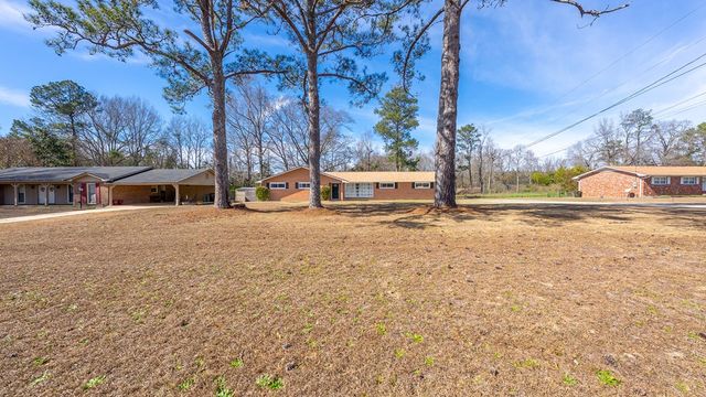 40 Woodland, Phenix City, AL 36869
