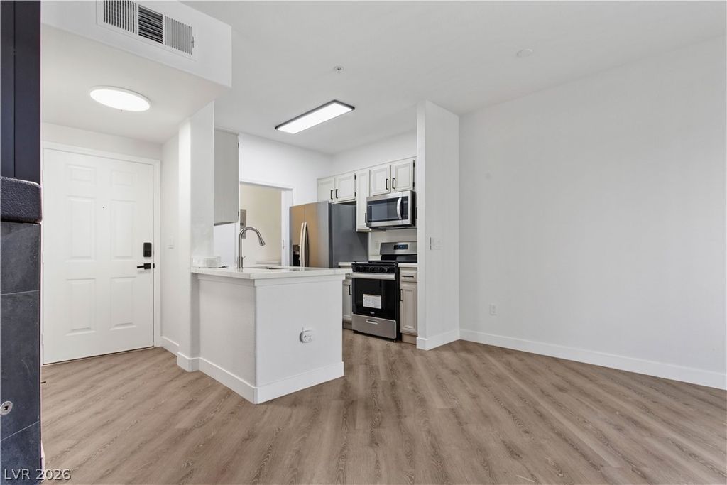 7155 South Durango Drive 104, Las Vegas, NV 89113