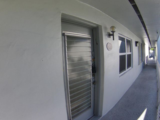 571 Capri L, Delray Beach, FL 33484