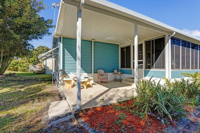 4146 S Shady Lane, Boynton Beach, FL 33436