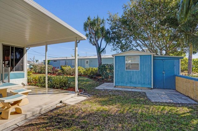 4146 S Shady Lane, Boynton Beach, FL 33436