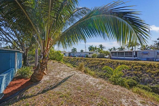 4146 S Shady Lane, Boynton Beach, FL 33436