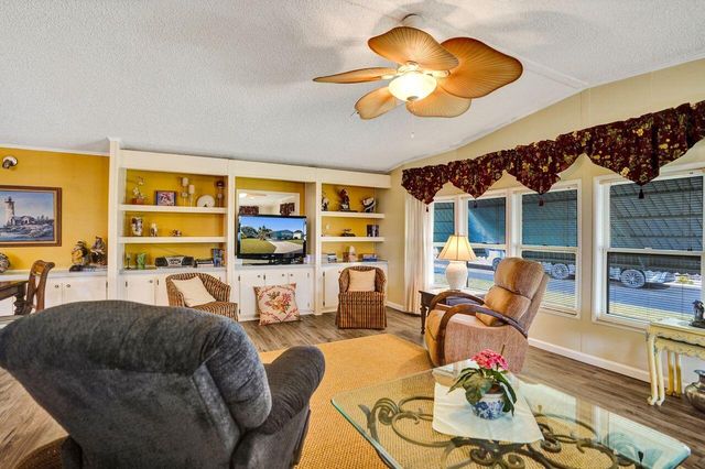 4146 S Shady Lane, Boynton Beach, FL 33436