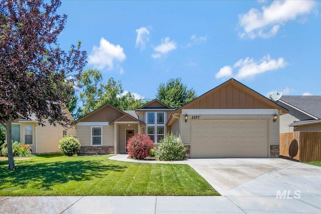 2197 N Viewhill Ave, Meridian, ID 83646